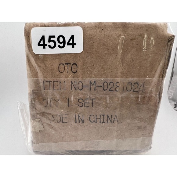 Vtg Girl Bunny Picking out Carrots & Rabbit Picking Easter Egg Bouquet Figurine - Picture 7 of 7